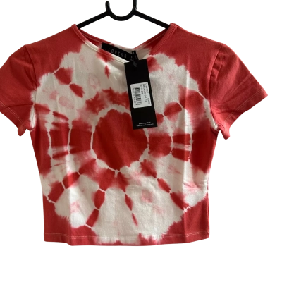 Lioness Womens  Size 6 T-shirts Red / White 