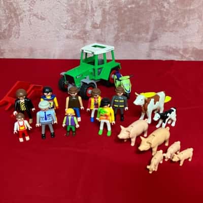 Playmobil Lot Tractor, 9 Characters, 7 Animals and Scooter