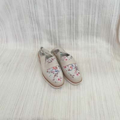 Zazou Peter /Fawn Sling Back with Pretty Pink Insert Floral Front /Shoes Size 40 - Brand New 