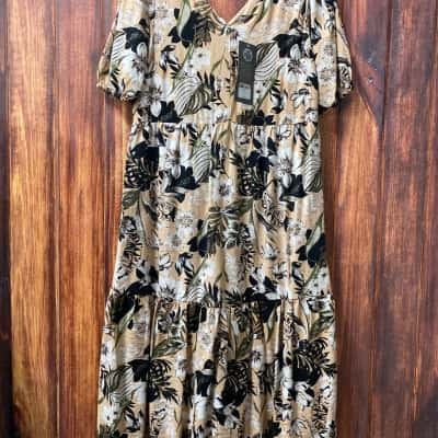 Liz Jordan   Size 12 Beige / Black  / Floral linen blend dress new 