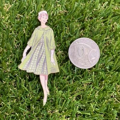  Womens Vintage Lady in Green Wooden Brooch