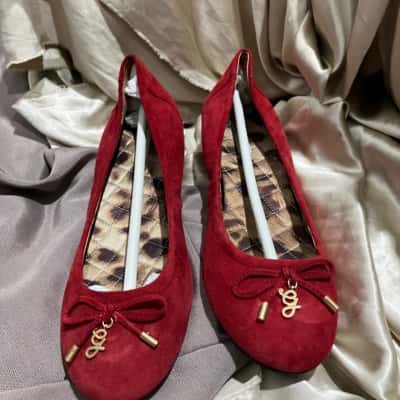 Guess Womens  Size 8.5 Flats Red 