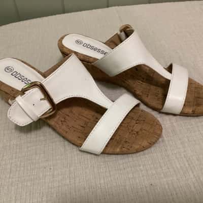  Womens  Size 5 Sandals White 