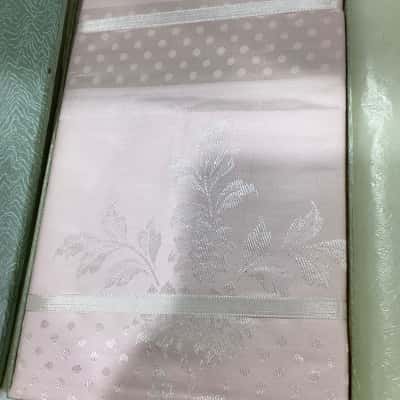 Vintage Warranted Damask Cotton and Rayon Tablecloth and Napkin Set