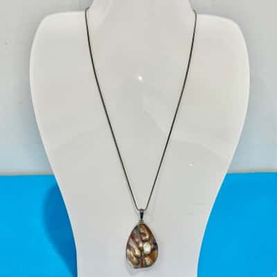 925 Silver Oval Pearl Pendant & 925 Chain