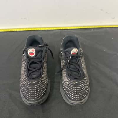 Nike Size 6 Youth Sneakers Black  