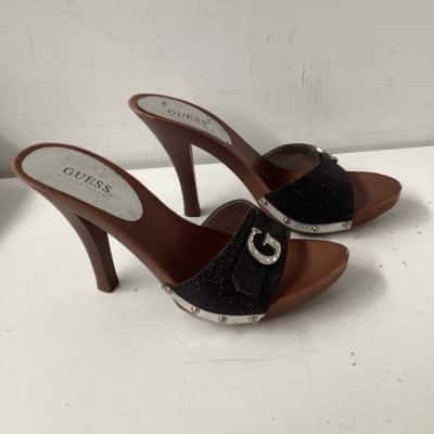 Guess Berry Black Fabric  Womens  Size 9 Black heels