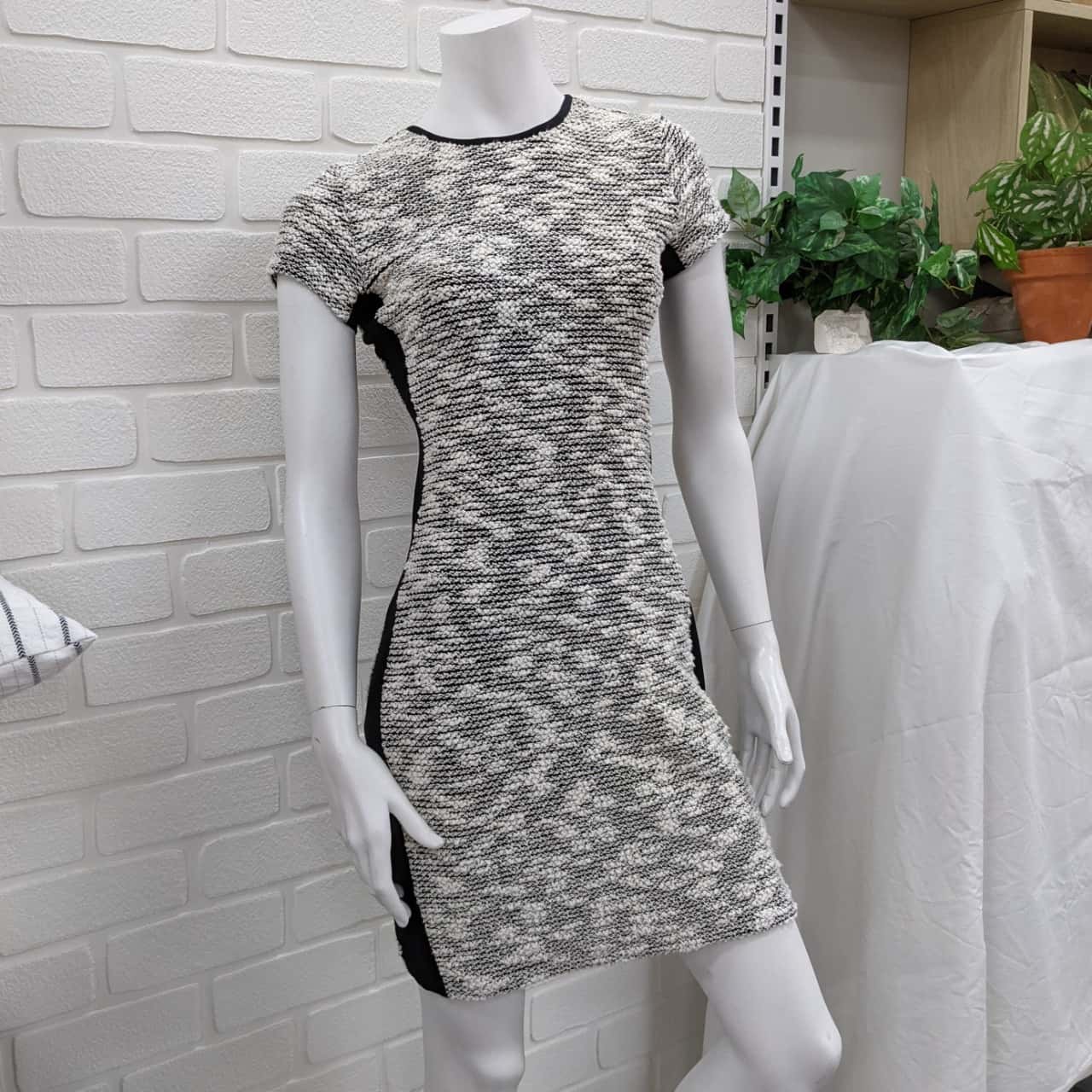 cue black and white dress