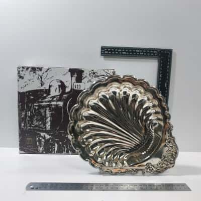 Vintage Silver Plated Clamshell Server Tray Tableware 