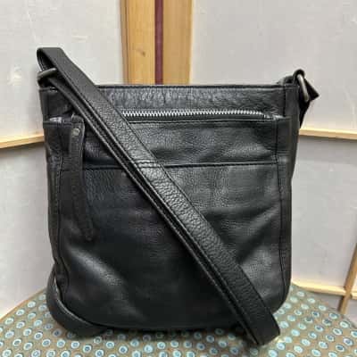 Rugged Hide Women’s Leather Cross Body Bag Black  