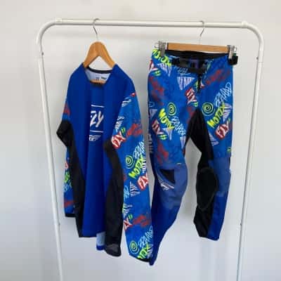 Racing Kinetic Fly Blue Motocross Racing Gear Set Long SLeeve Jersey And Pants Size 26 