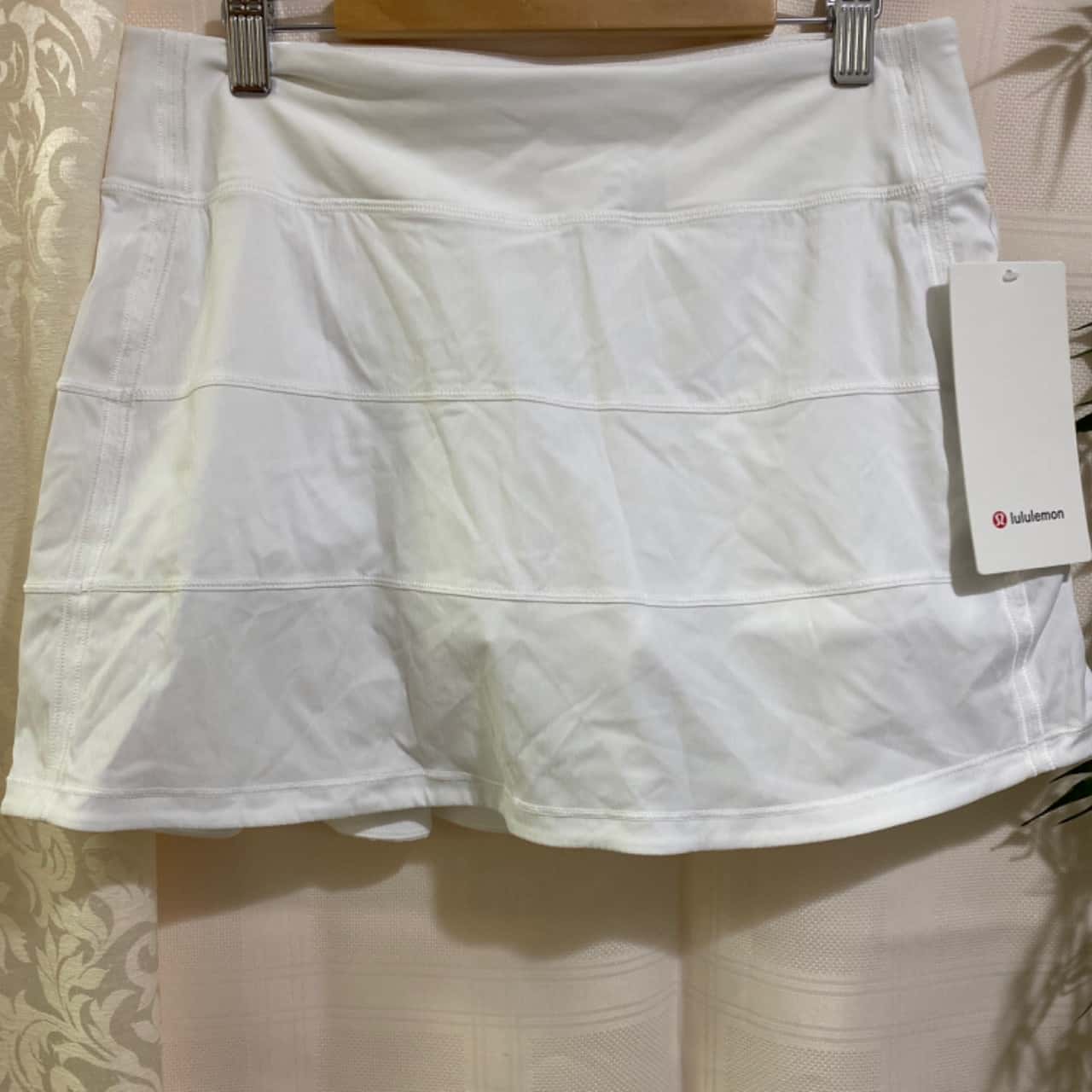 white skort size 6