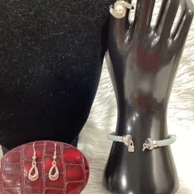  Womens Bracelet / Earrings / Ring Blue / Other / Silver / White 