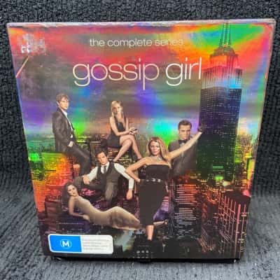 Gossip Girl ♡ DVD BOX 81TPEJ1KngL._UF894,1000_QL80_.jpg