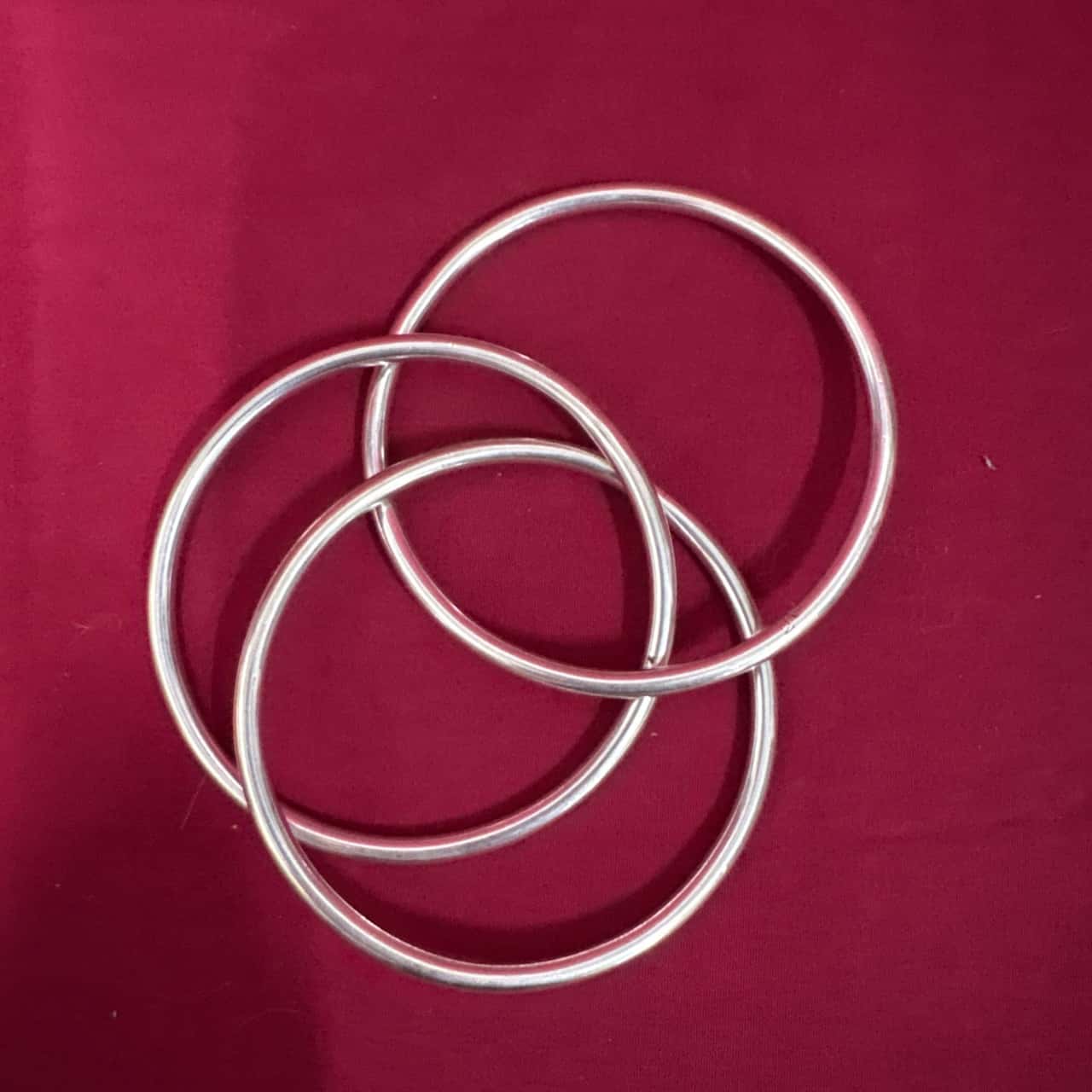 Women's 925 Silver Set of 3 Interlocking Bangles(s)