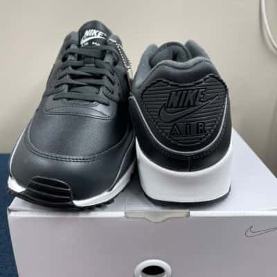 Nike Mens  Size 13 Sneakers Black  / White 