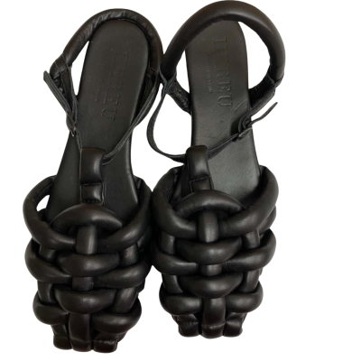 ◆HEREU◆ W CABERSA SANDAL BLACK CABERSA SANDAL BLACK HERW24 CABERSA HEELED - Padded Fisherman Sandal – Hereu Studio