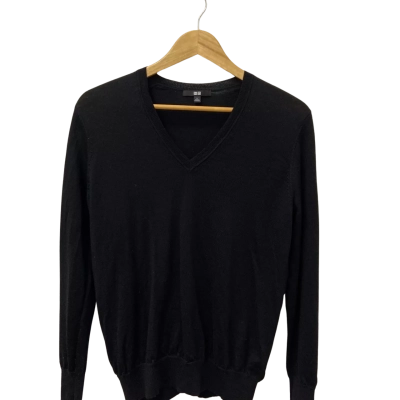 Uniqlo Mens Size L V-Neck Jumper Black  