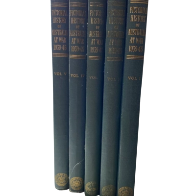 Pictorial History Of Australian at War 1939-45 volume I to V