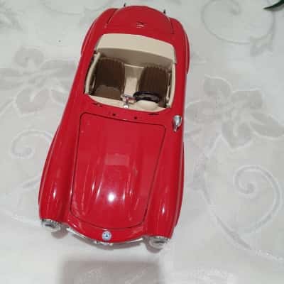 Burago Red Mercedes Benz Die Cast Car  1:18 