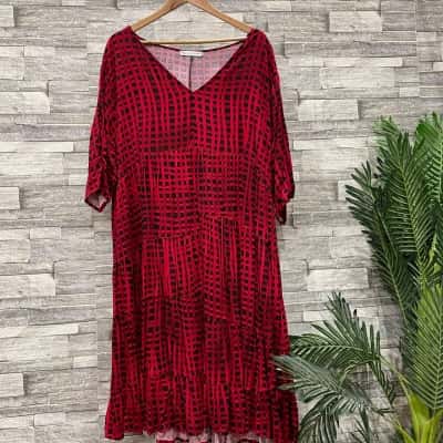 PQ Collection Womens  Size 20 Maxi Dress Black  / Checked / Red 