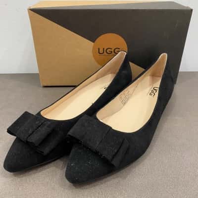 UGG Womens Flats with Interchangeable Decorative Clips Size 40 Black  