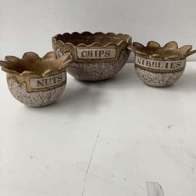 Set of three vintage-style, crackle glazed ceramic serving bowls
