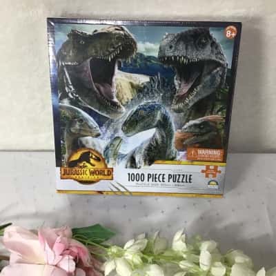 Crown Jurassic World 1000 Piece Puzzle (new)