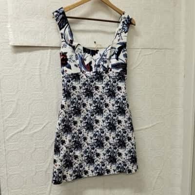 Diane Von Furstenberg Womens  Size 8 Blue Flower Dress VGUC