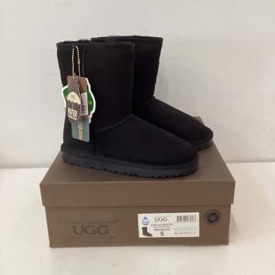 NEW - UGG Boots Black Size 5
