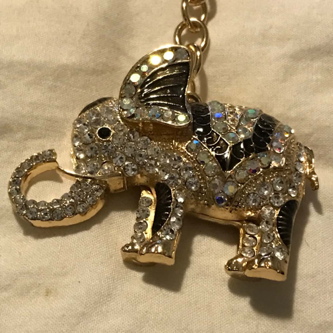 Cute Bejeweled Elephant Keyring (s)