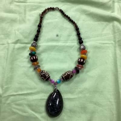  Womens Beaded Necklace Multicoloured 