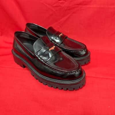Country Road Bryce Loafer in Black