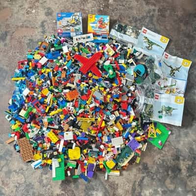 Assorted Fun!!! 9.2kg Lego Bundle!