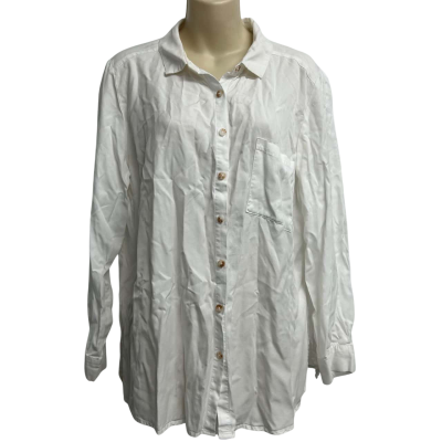 Suzannegrae Womens Size 14 White Button Up Top 
