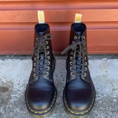 Dr Martens Unisex Size 6-7 Black Boots (Yellow Stitching)