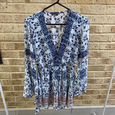 Sheike Womens patterned dress  Size 8 