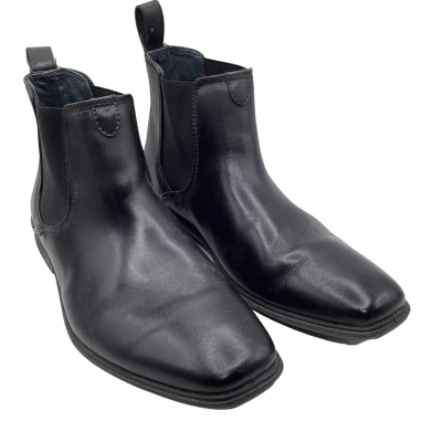NWOT Hush Puppies Mens Size AU/UK 10.5 Wide Fit Boots Black  (CAB)