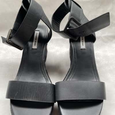 Country Road Womens  Size 38 Wedges Black  with ankle strap