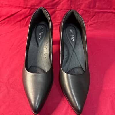 Airflex Women's  Ashley Size 8 Heels Black  