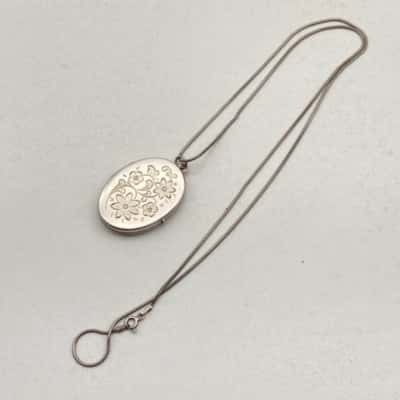 Silver Chain with Stunning Locket