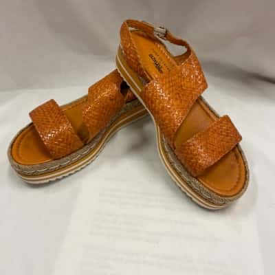  Womens  Size 40 Burnt Orange 