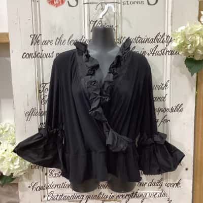 Joseph Ribkoff Brand! NWOT! RUFFLED NECKLINE & CUFFS PLUNGING V-NECK TOP! Womens  Size 16 Long Sleeve Top / V-Neck Top Black  