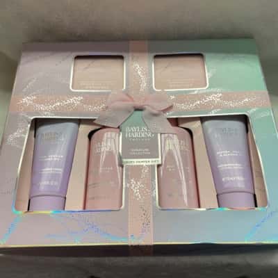 Baylis & Harding England Luxury Pamper Gift 