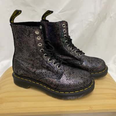 Dr Martens Womens Size 36 Black Crackle 