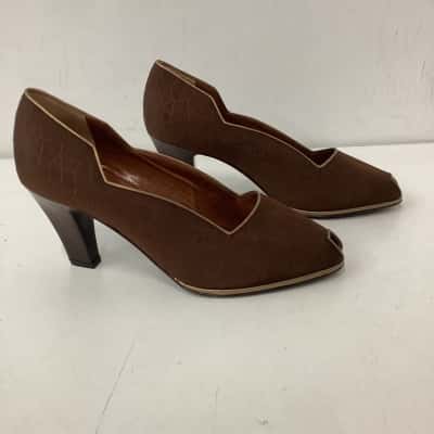 NEW   TONY MONTANA Womens  Size 37 Brown court shoe