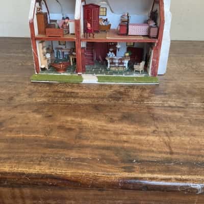 Thatch roofed United Kingdom style house