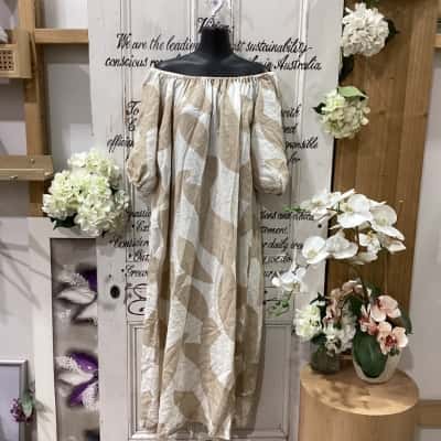 SEED HERITAGE BRAND! Womens  Size 6 Maxi Dress Beige / Cream / Pattern! BEAUTIFUL MAXI DRESS WITH BALLOON SLEEVES! MADE WITH 100% LINEN! GREAT FOR A DAY OUT!