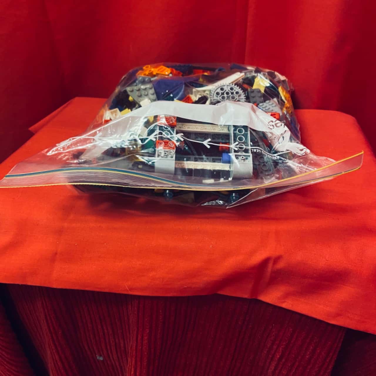 1Kg Mixed Bag of Lego (s)
