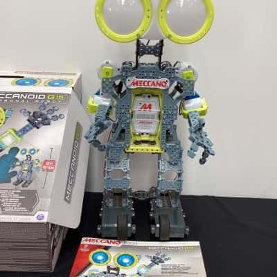 Meccano meccanoid G15 personal robot 
